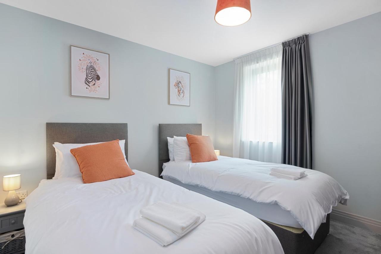 Spacious, 3 Bedroom, 2 Bathroom, Surbiton Zewnętrze zdjęcie